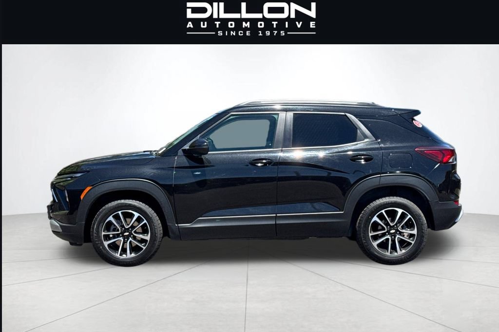 Used 2025 Chevrolet TrailBlazer LT AWD/4WD image 7