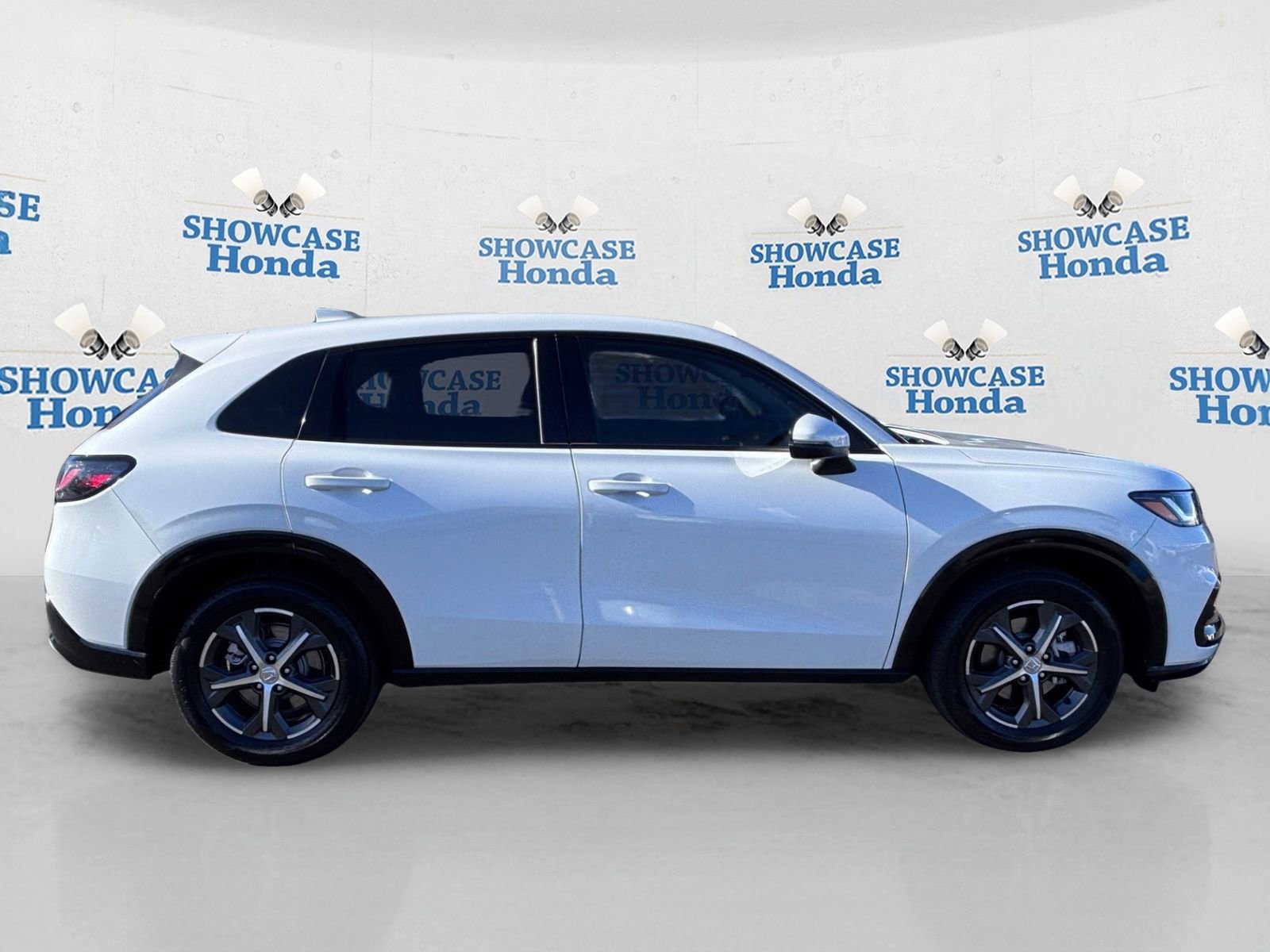 Certified 2024 Honda HR-V EX-L image 9