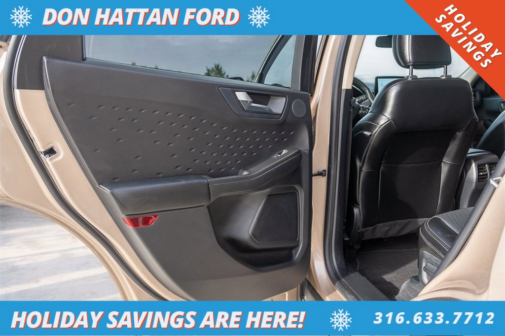 Used 2020 Ford Escape Titanium image 19