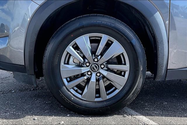 Used 2024 Nissan Pathfinder SV image 34