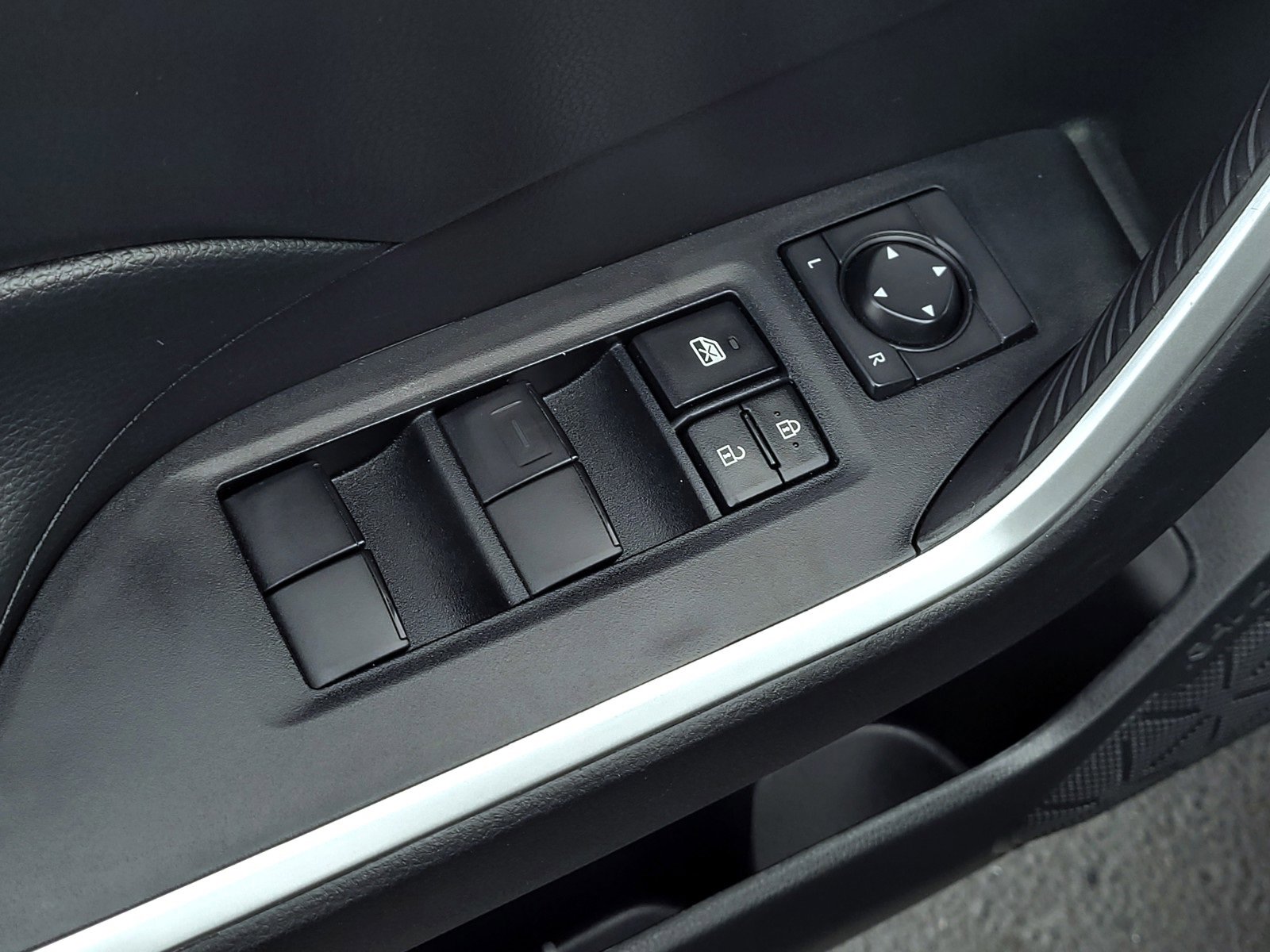 Certified 2024 Toyota RAV4 LE image 10