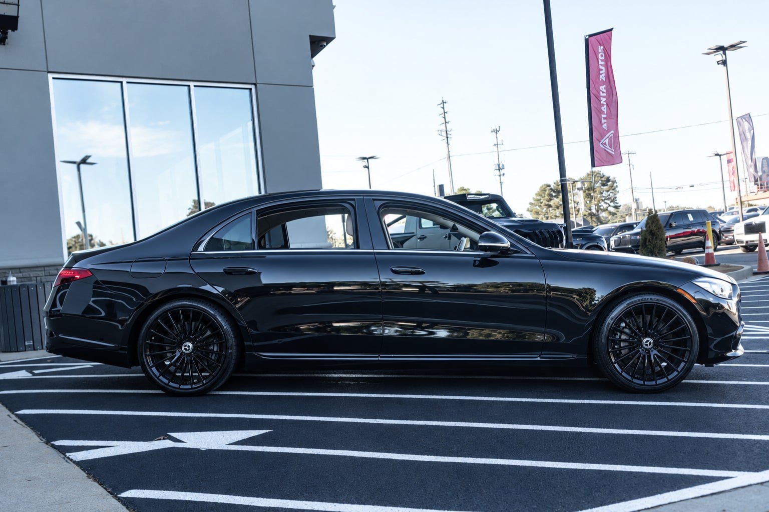 Used 2023 Mercedes-Benz S 500 4MATIC image 5