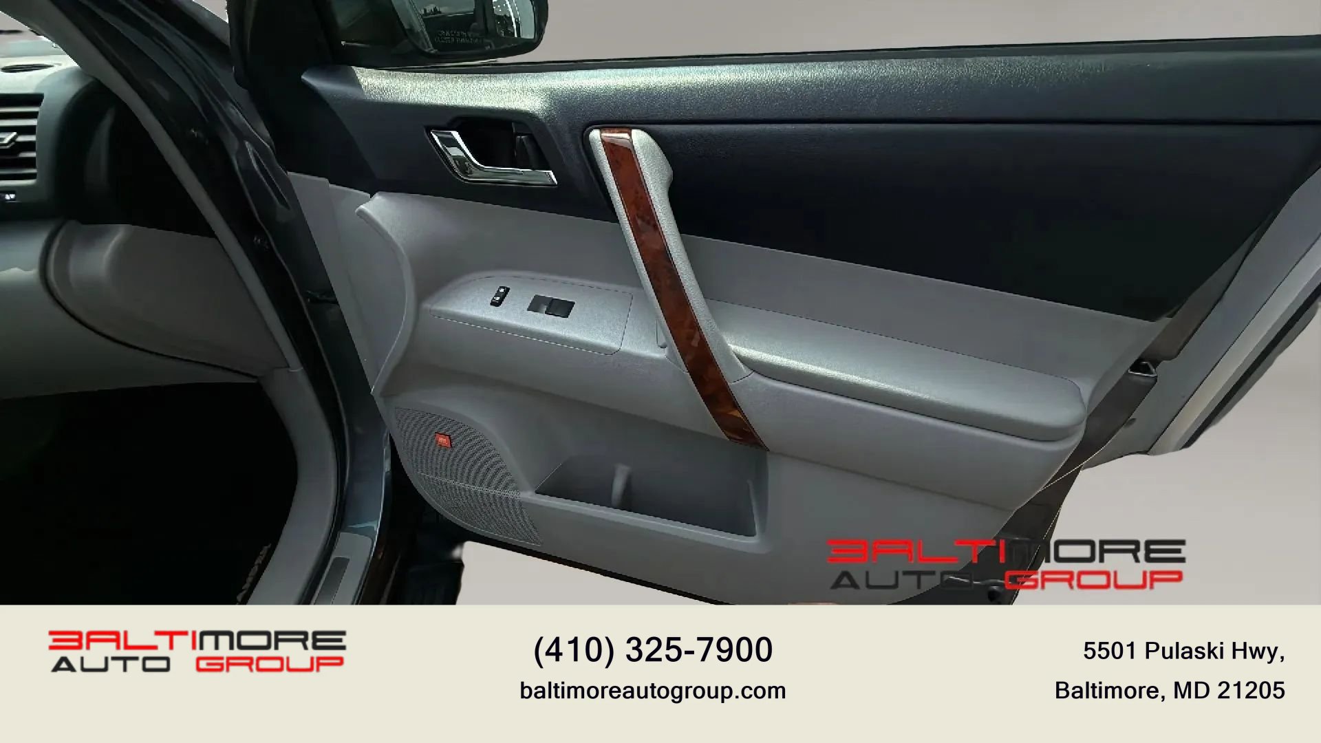 Used 2012 Toyota Highlander Limited w/ Tow Pkg AWD/4WD image 26