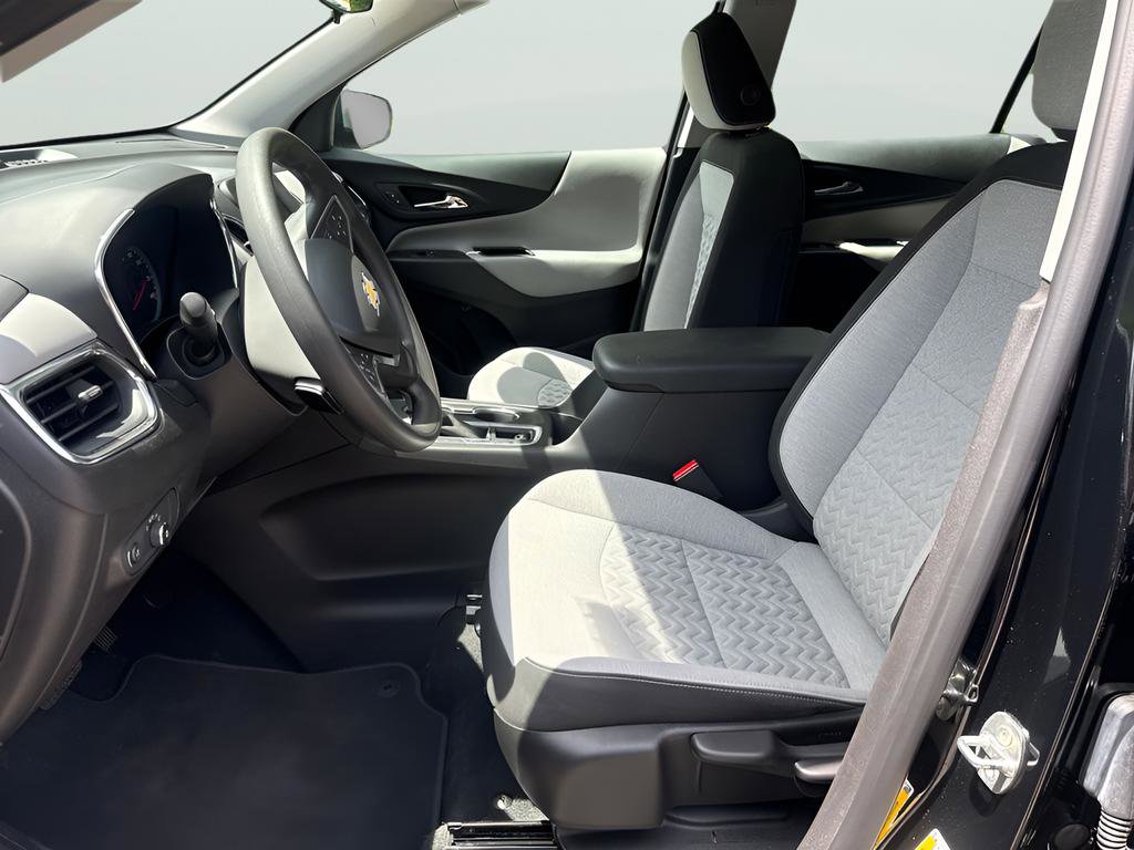 Used 2023 Chevrolet Equinox LS AWD/4WD image 17