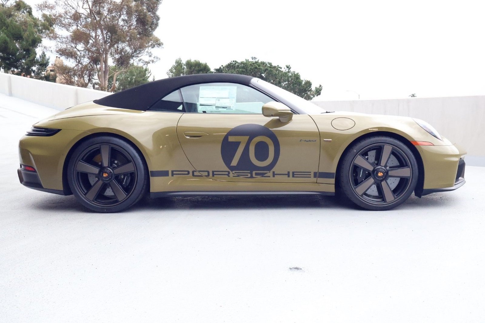 New 2026 Porsche 911 GTS image 9