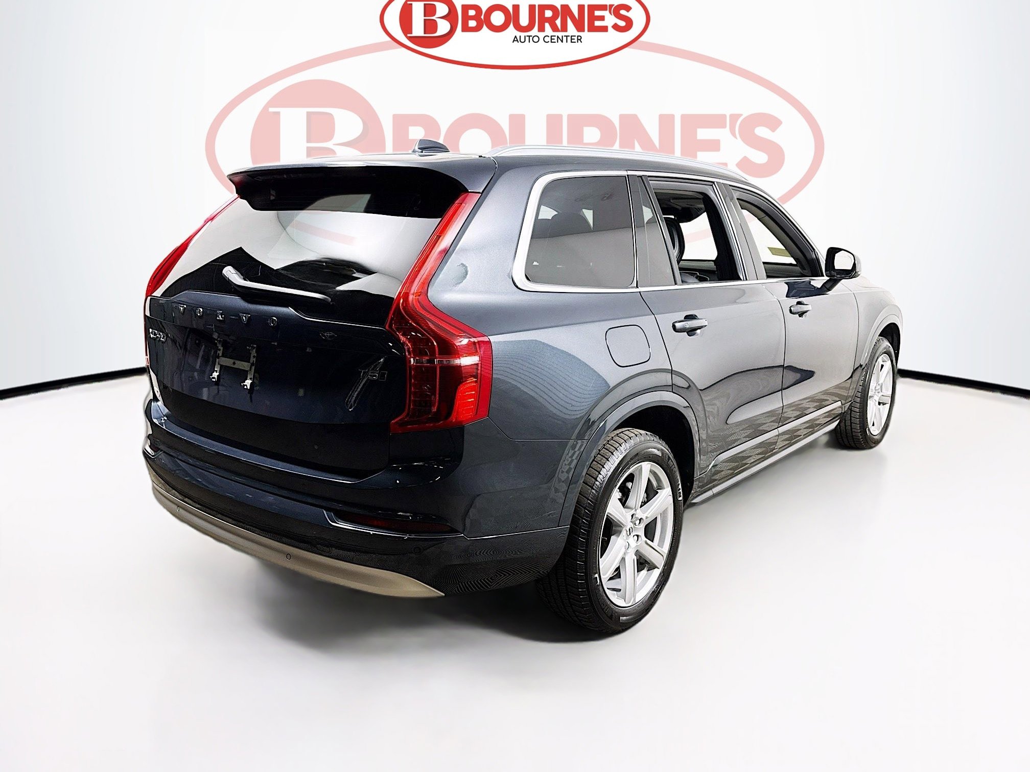 Used 2022 Volvo XC90 T5 Momentum AWD/4WD image 11