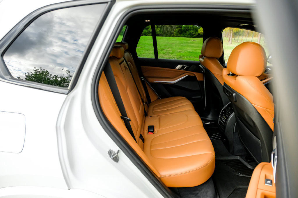 Used 2021 BMW X5 sDrive40i w/ M Sport Package RWD image 40