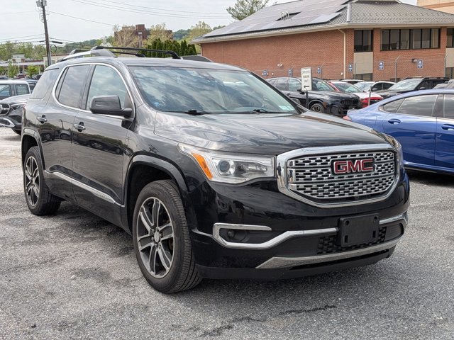 Used 2017 GMC Acadia Denali w/ Technology Package image 3