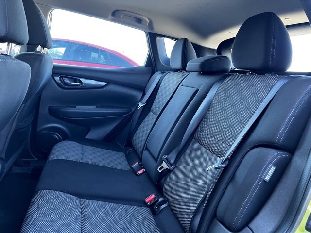 Used 2020 Nissan Rogue Sport SV image 18