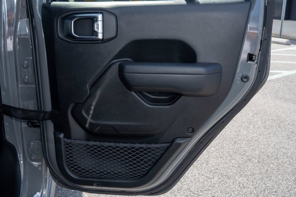 Used 2023 Jeep Wrangler Unlimited Sport AWD/4WD image 12