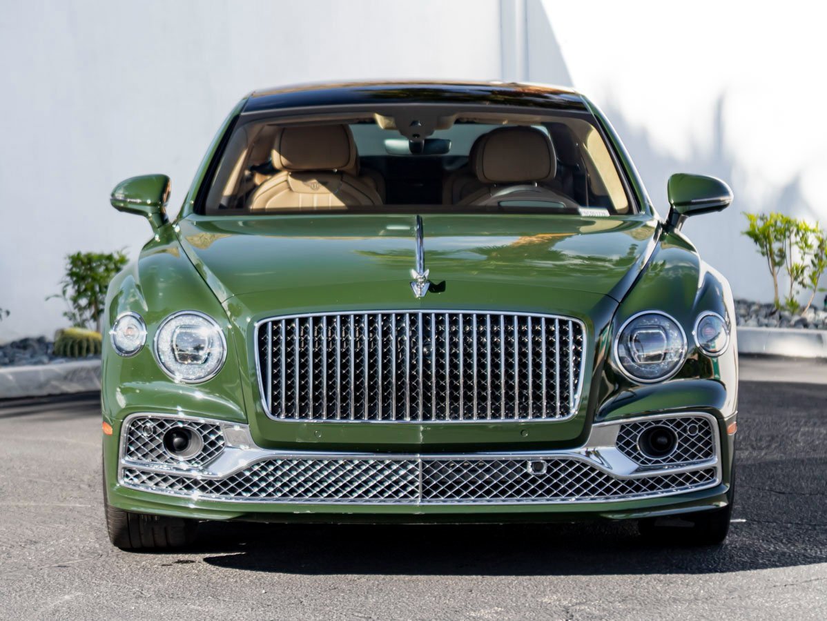 Used 2022 Bentley Flying Spur Plug-In Hybrid image 9