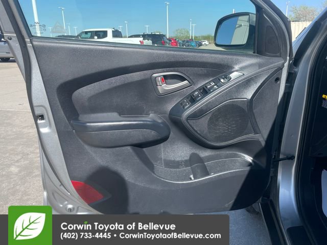 Used 2013 Hyundai Tucson GL FWD image 18