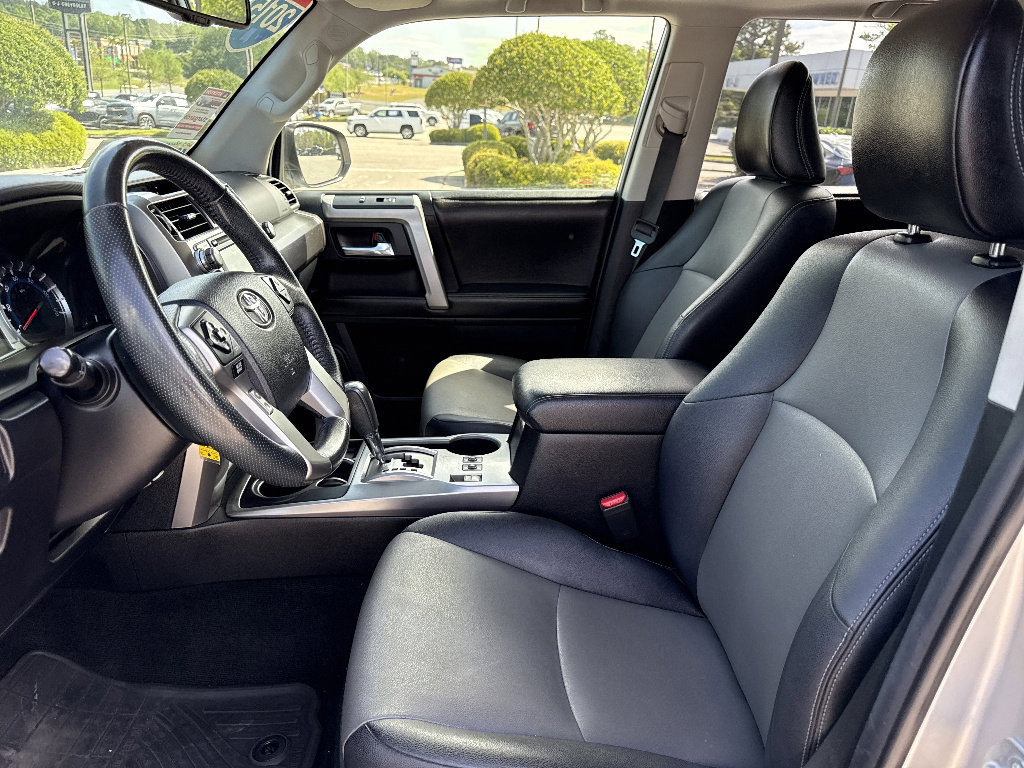 Used 2015 Toyota 4Runner SR5 Premium RWD image 18