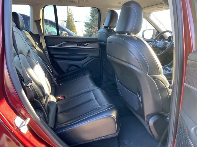 Used 2023 Jeep Grand Cherokee Limited image 24