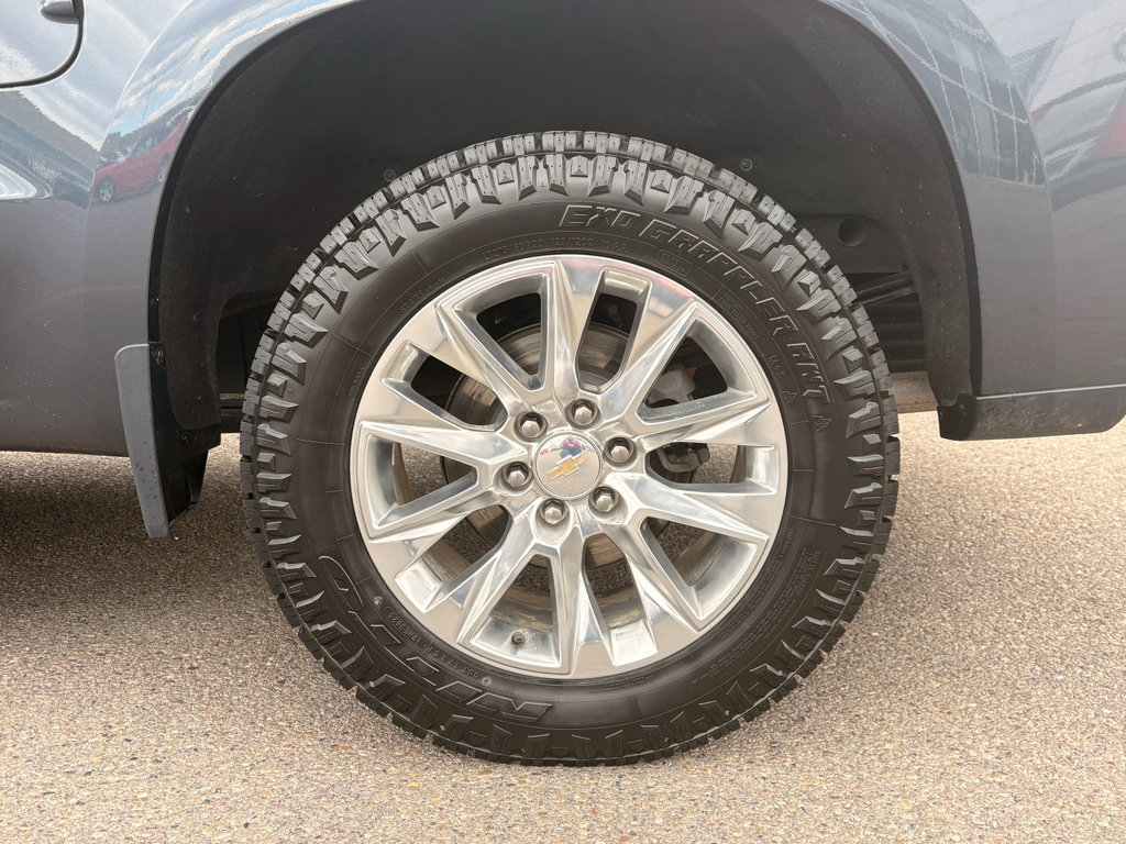Used 2022 Chevrolet Silverado 1500 LTZ w/ LTZ Premium Package AWD/4WD image 9