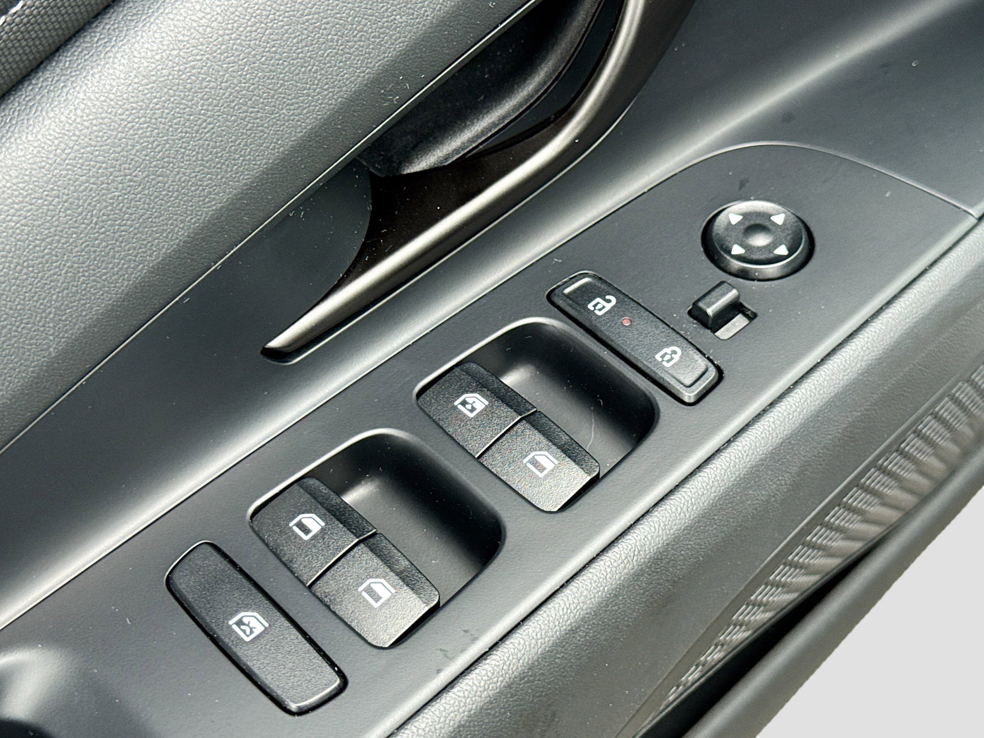 Certified 2025 Hyundai Elantra Sport FWD image 7