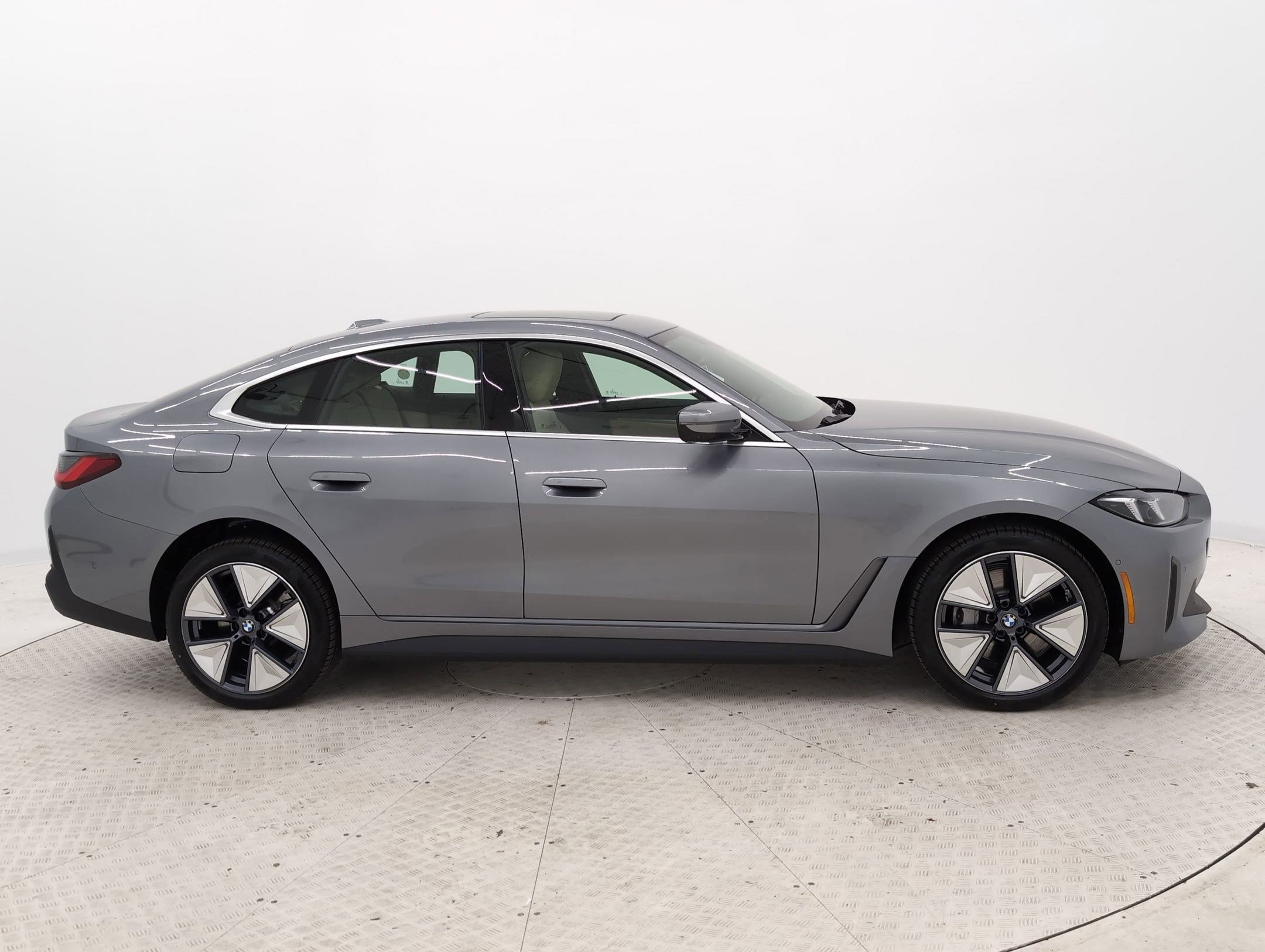 Certified 2025 BMW i4 eDrive40 w/ Premium Package image 8