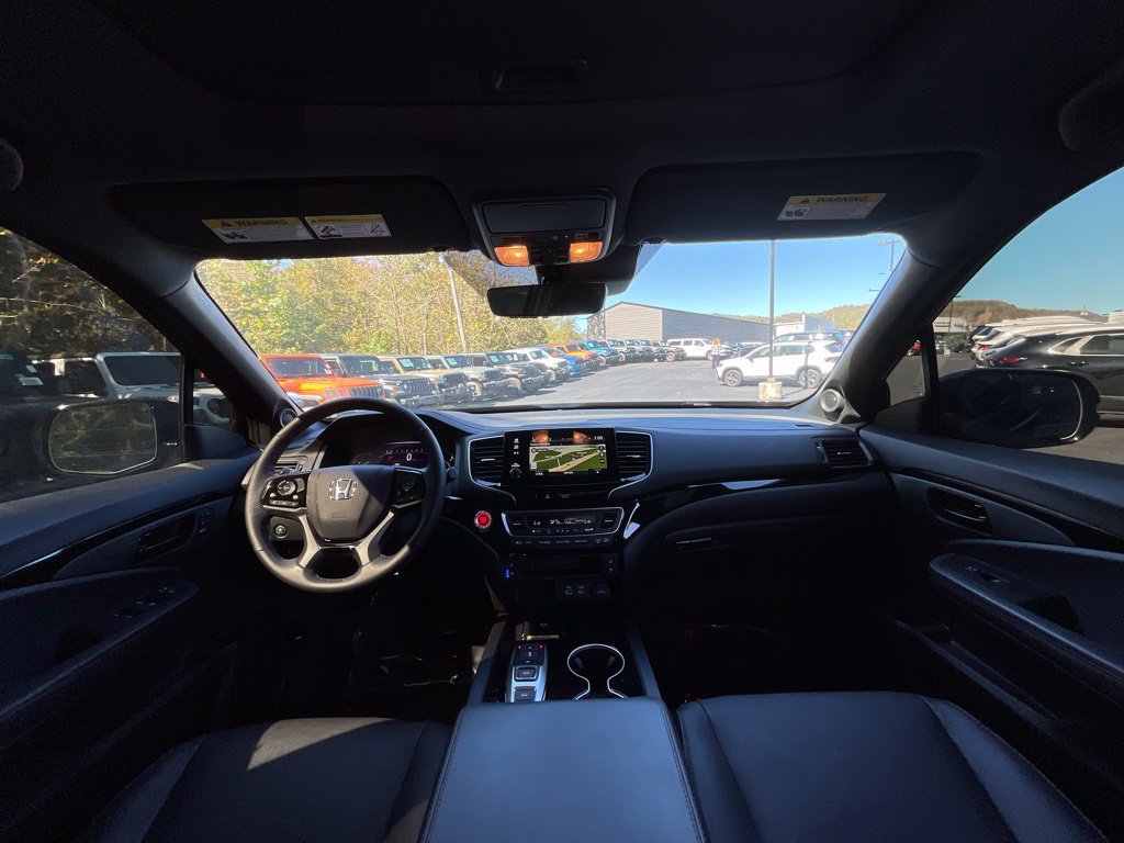 Used 2024 Honda Passport Black Edition image 15