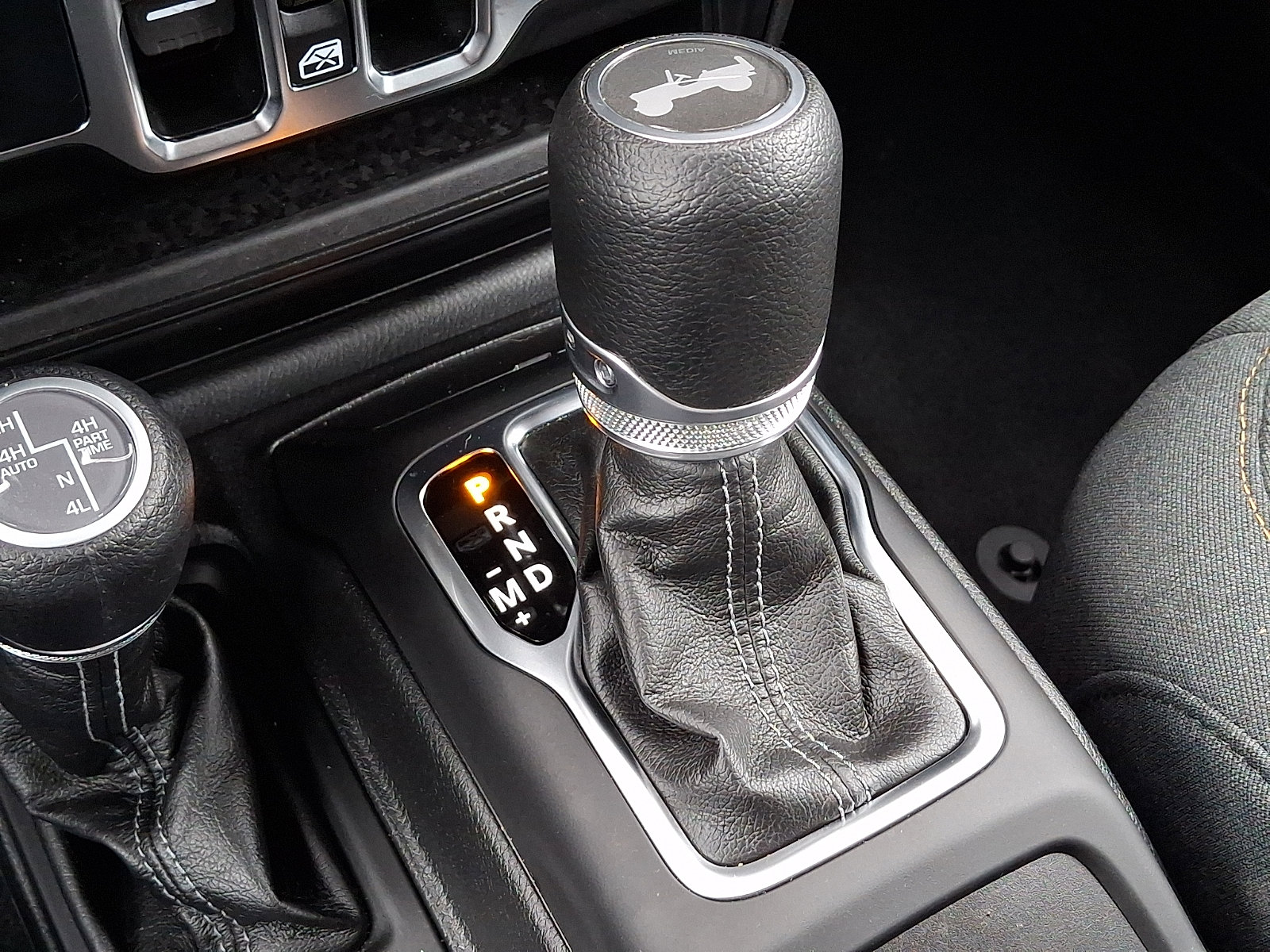 Certified 2025 Jeep Wrangler Unlimited Sahara AWD/4WD image 15