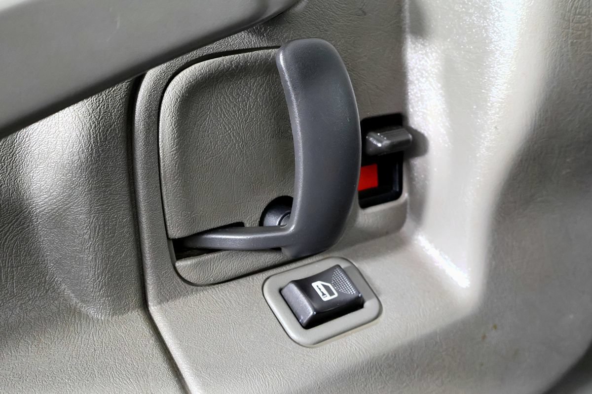 Used 2016 Chevrolet Express 3500 LS RWD image 15