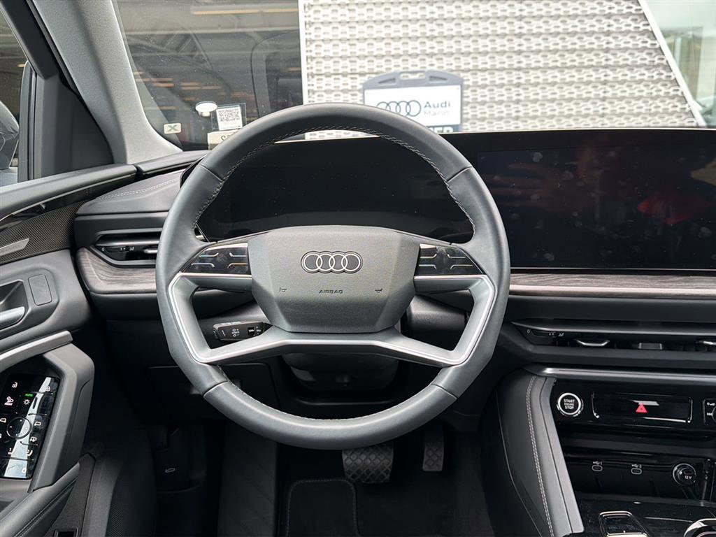 Used 2025 Audi Q5 Premium Plus w/ Premium Plus AWD/4WD image 10