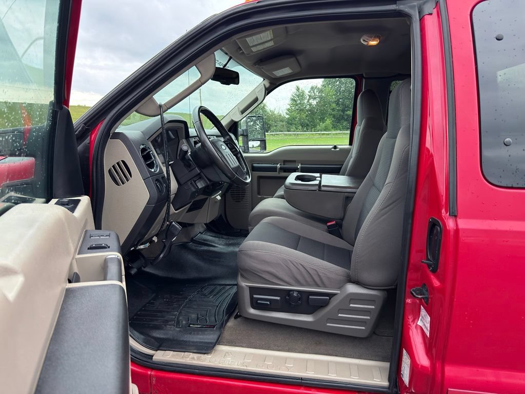 Used 2010 Ford F250 XL AWD/4WD image 2