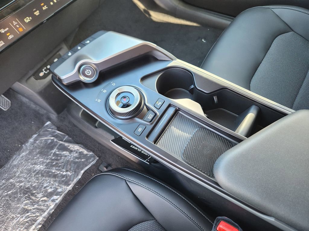 New 2025 Kia EV6 Light w/ Light LR Technology Package image 18