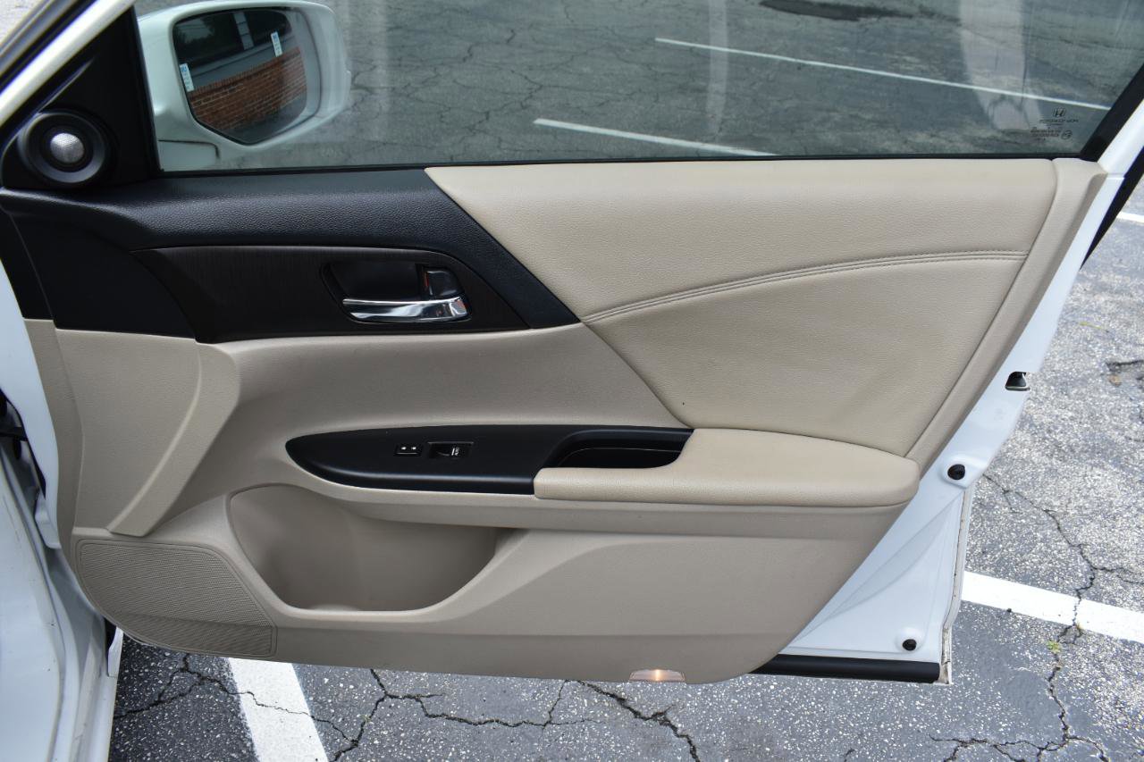 Used 2015 Honda Accord EX-L image 41
