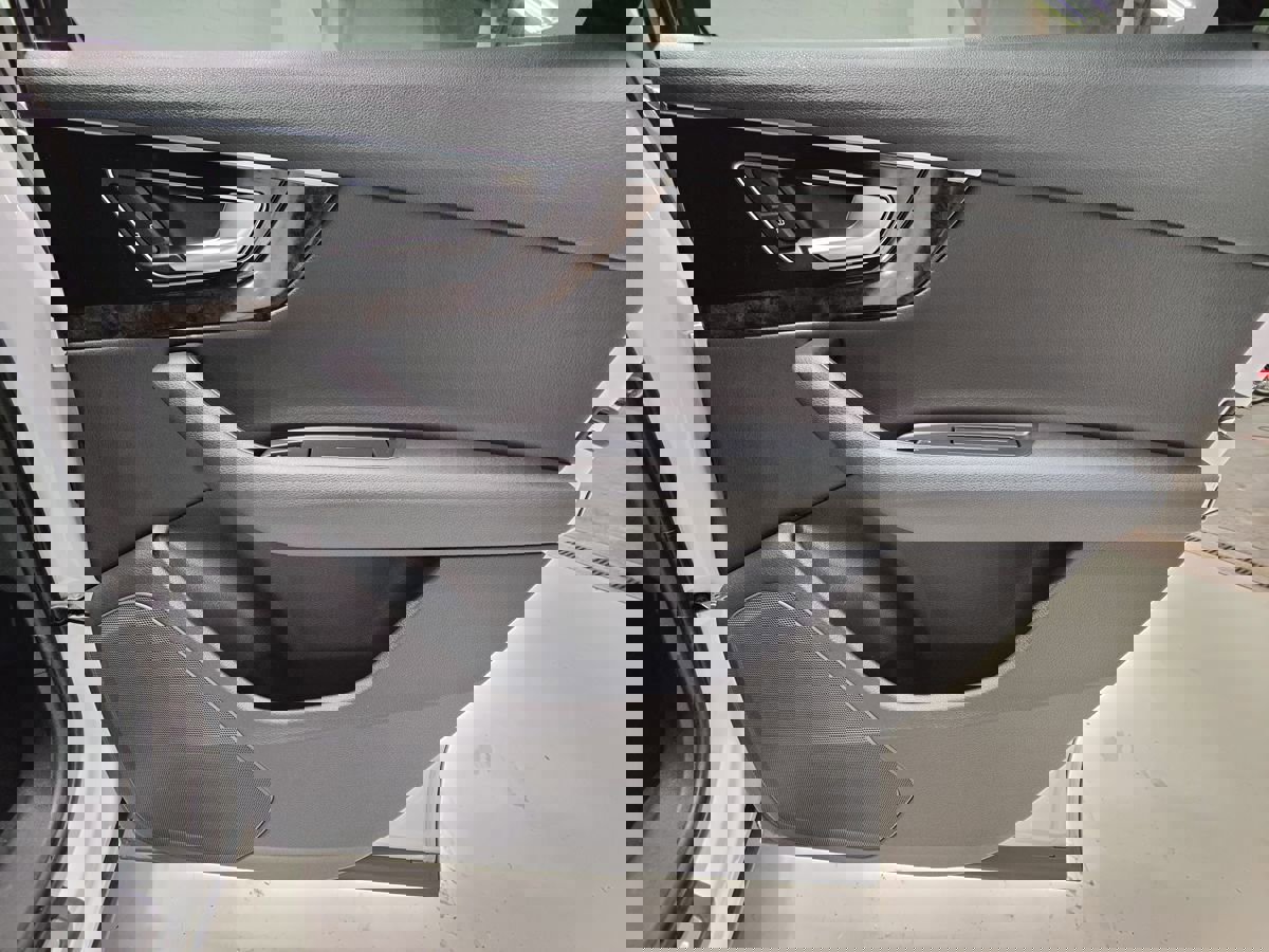 Used 2017 Audi Q7 3.0T Premium Plus image 10