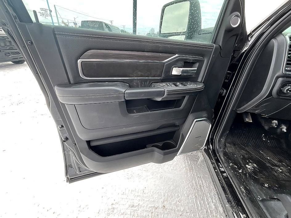 New 2026 RAM 3500 Big Horn w/ Laramie Trim Package AWD/4WD image 10