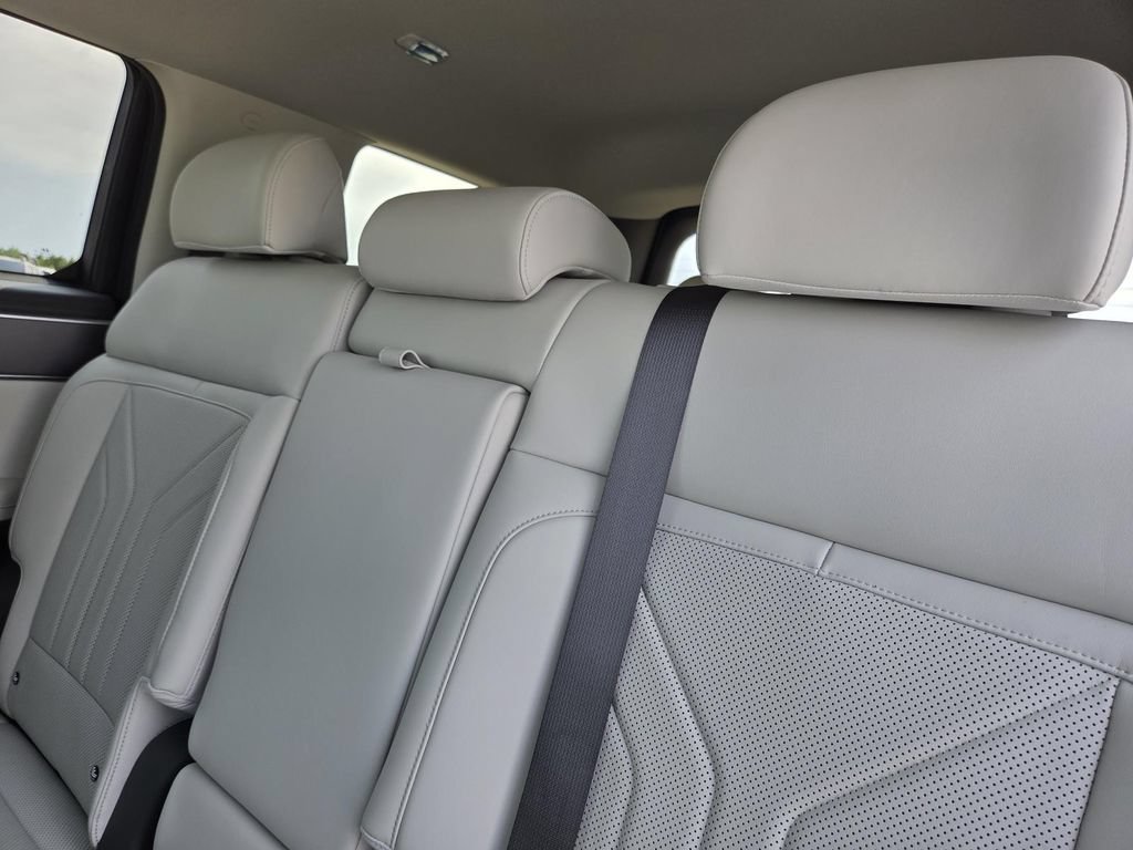 New 2027 Hyundai Santa Fe SEL FWD image 25