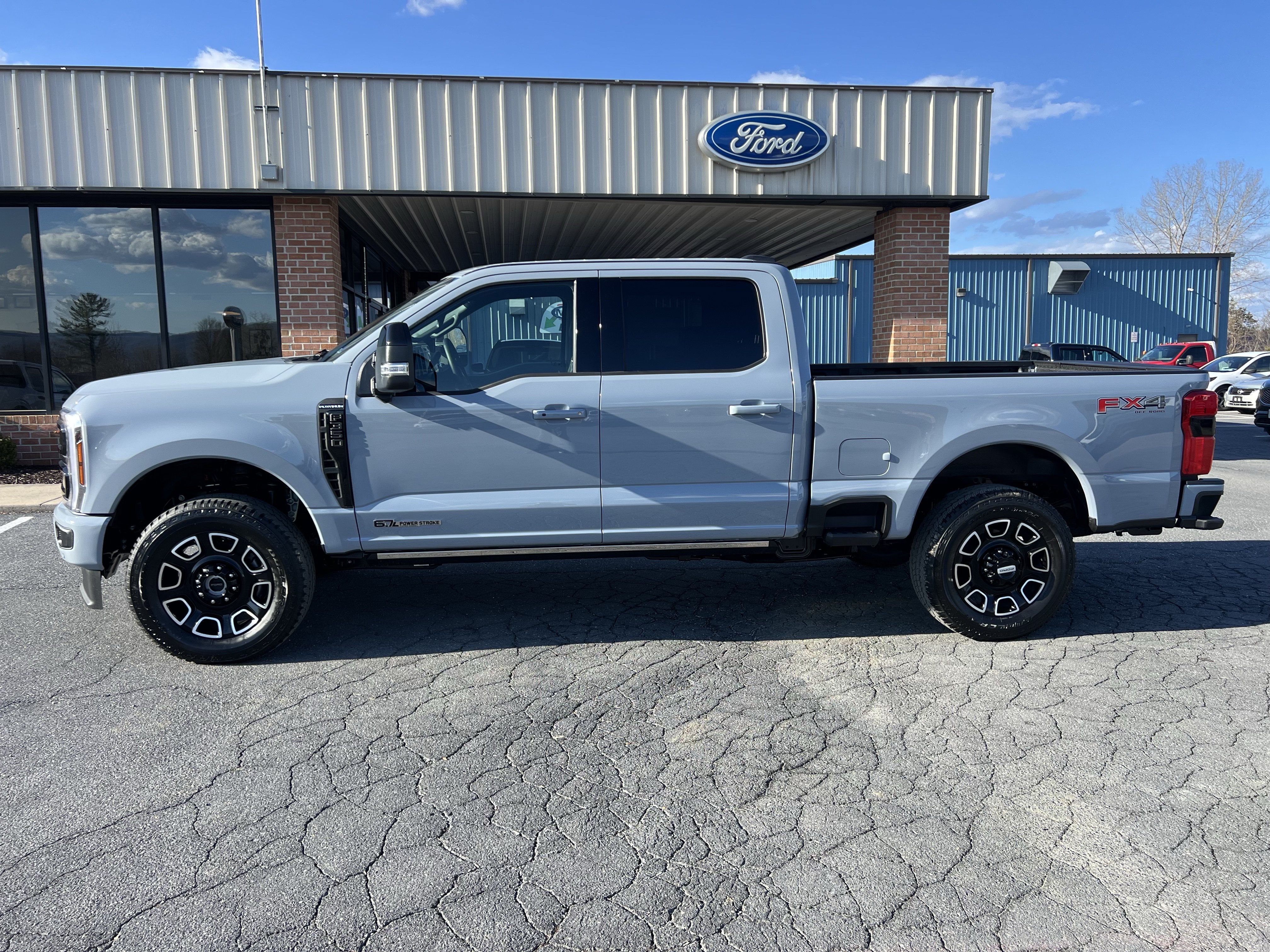 New 2026 Ford F350 Platinum w/ FX4 Off-Road Package AWD/4WD image 1