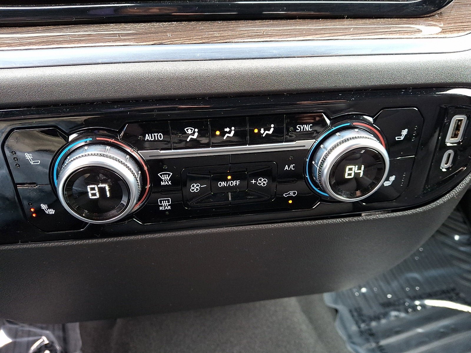 Used 2024 GMC Sierra 1500 Elevation AWD/4WD image 15