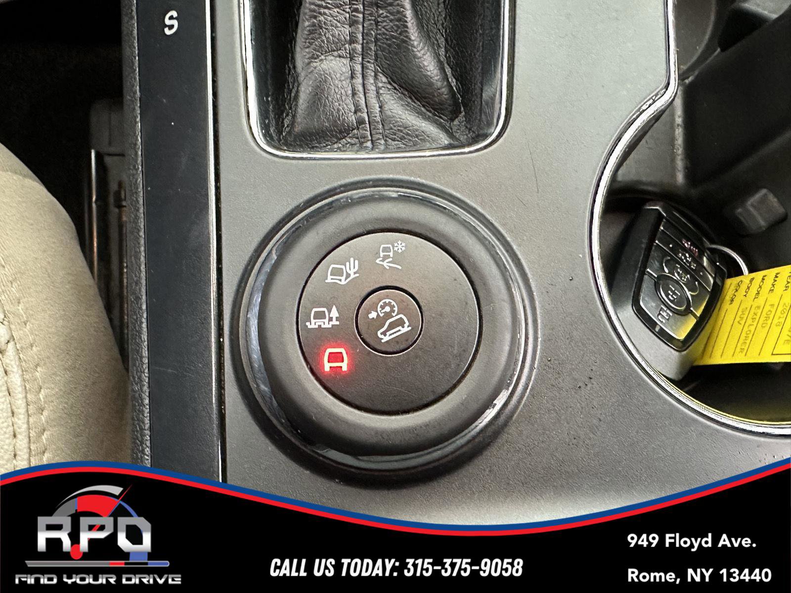 Used 2018 Ford Explorer XLT w/ Equipment Group 202A image 28