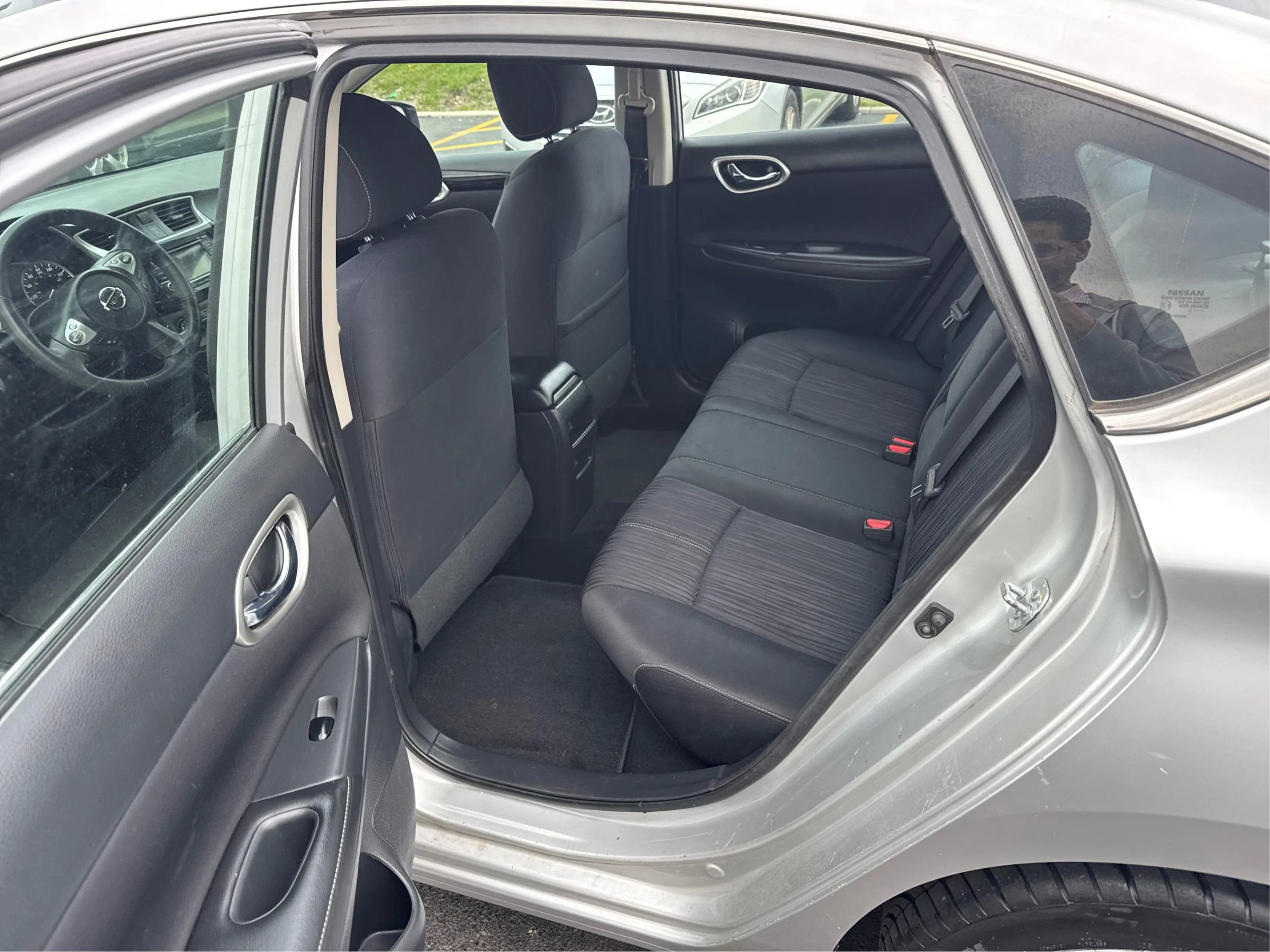 Used 2016 Nissan Sentra SV image 11