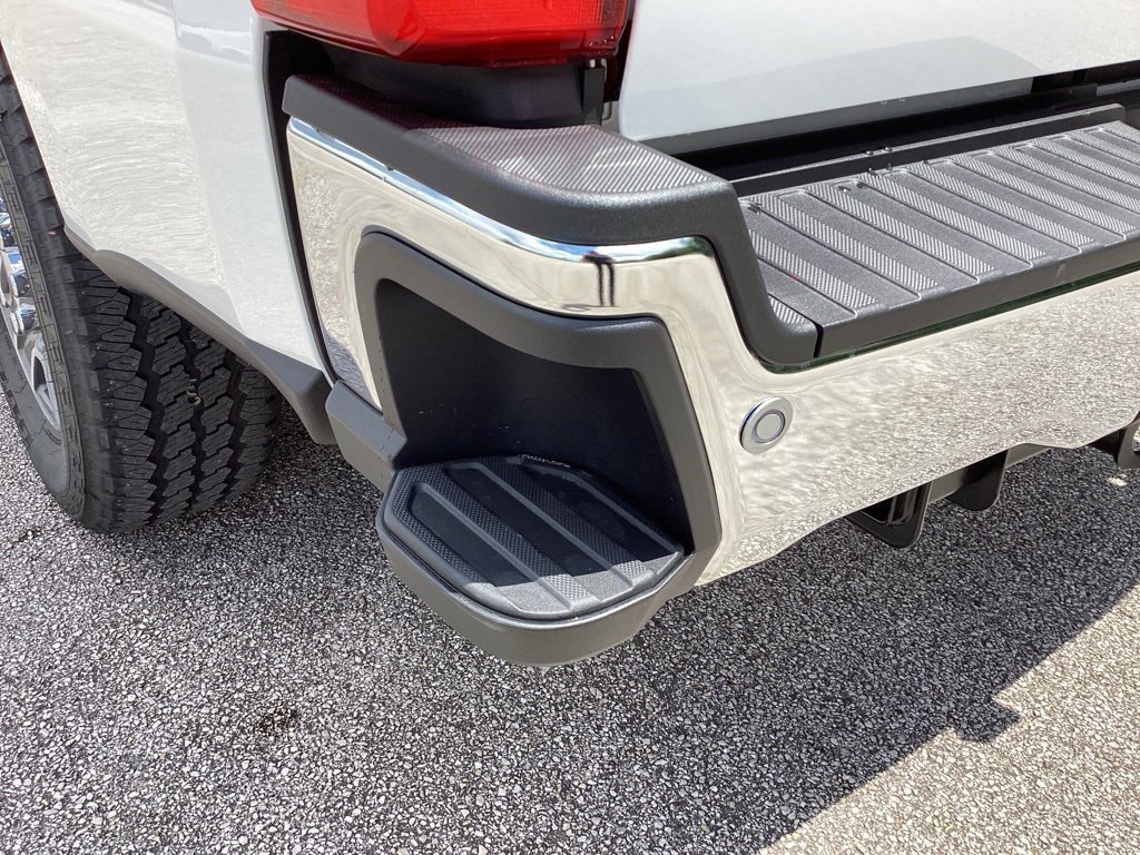 New 2025 Ford F250 Lariat w/ FX4 Off-Road Package image 14