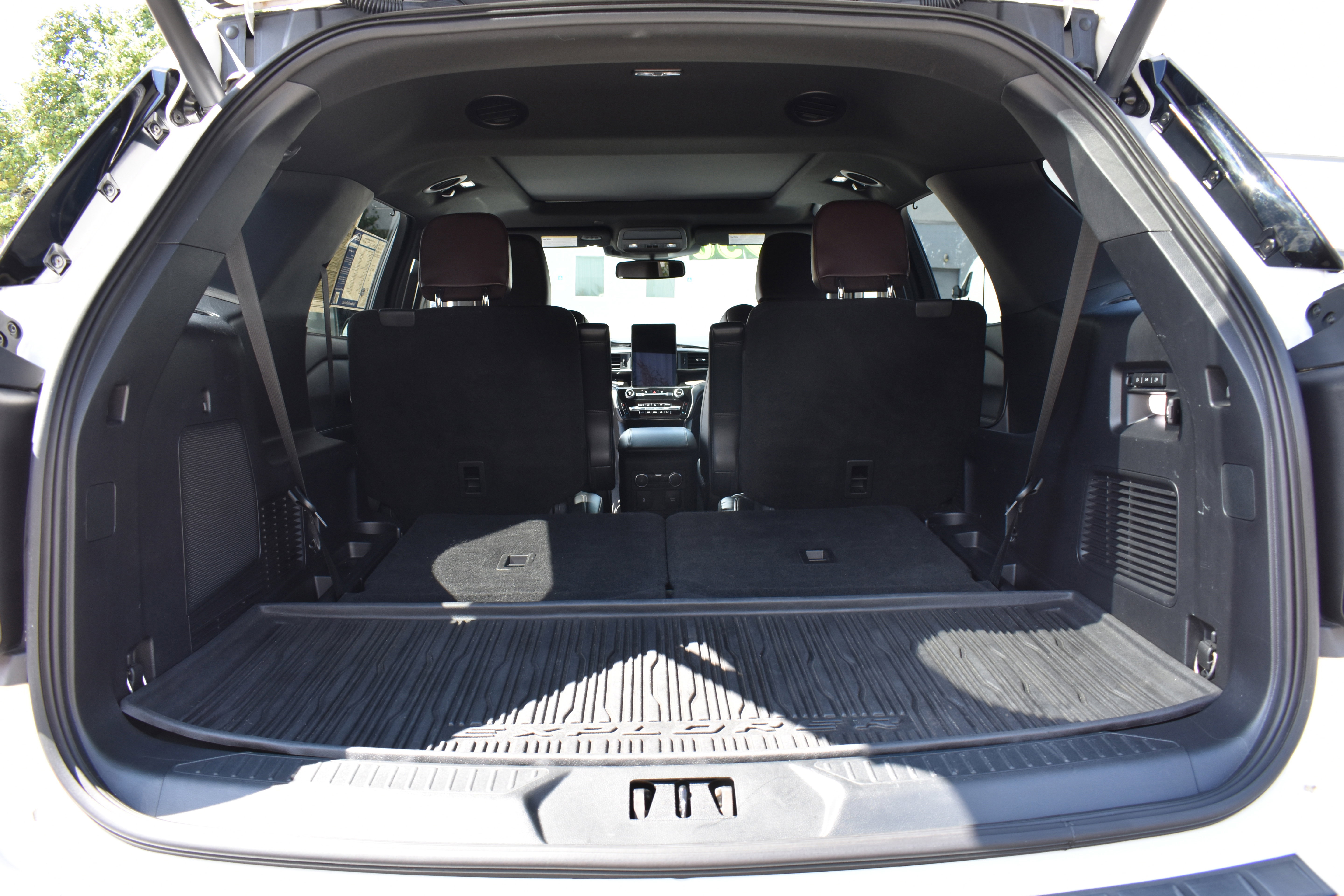 Used 2021 Ford Explorer Platinum w/ Equipment Group 601A image 34