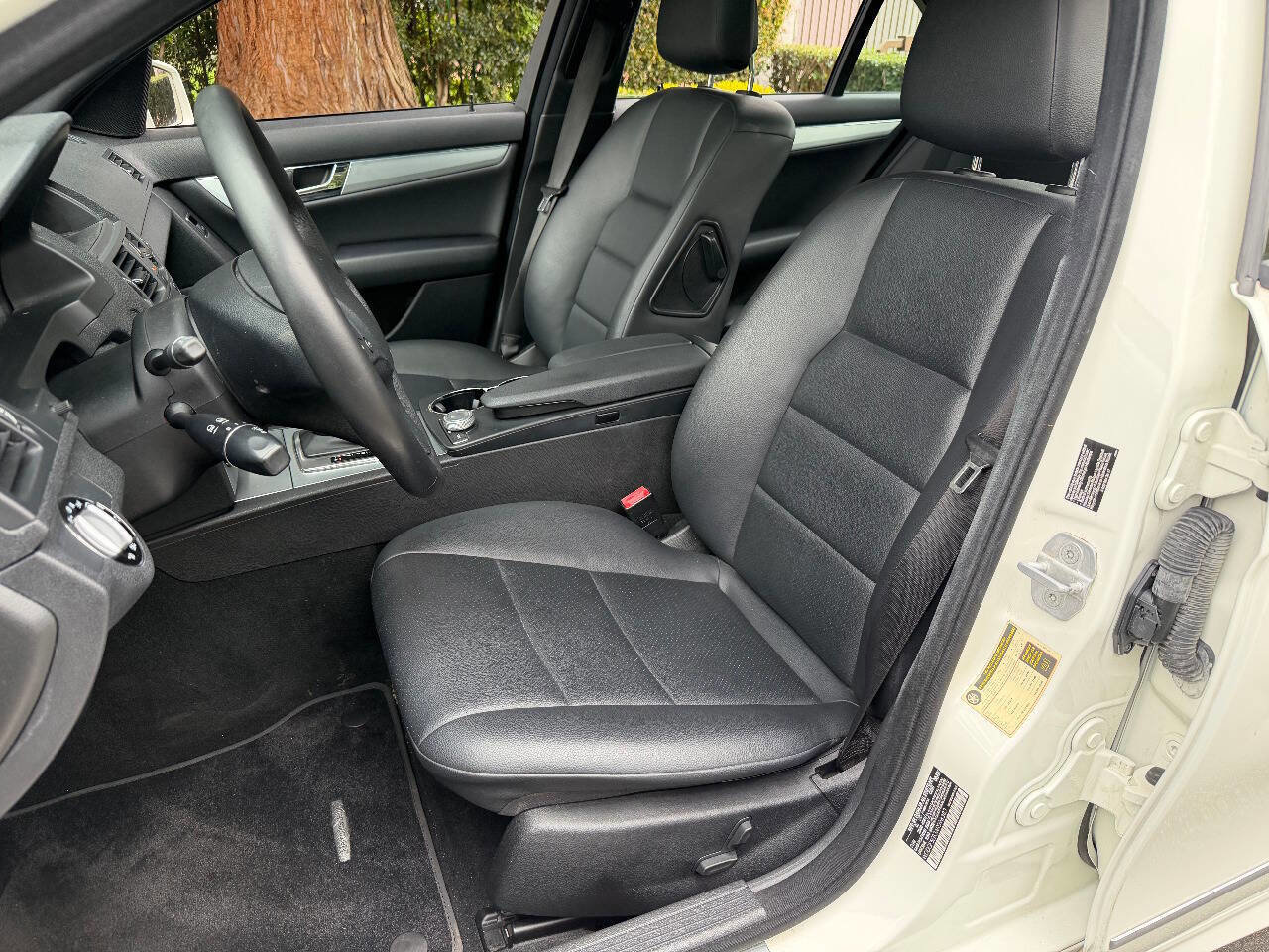 Used 2010 Mercedes-Benz C 300 Sedan image 15