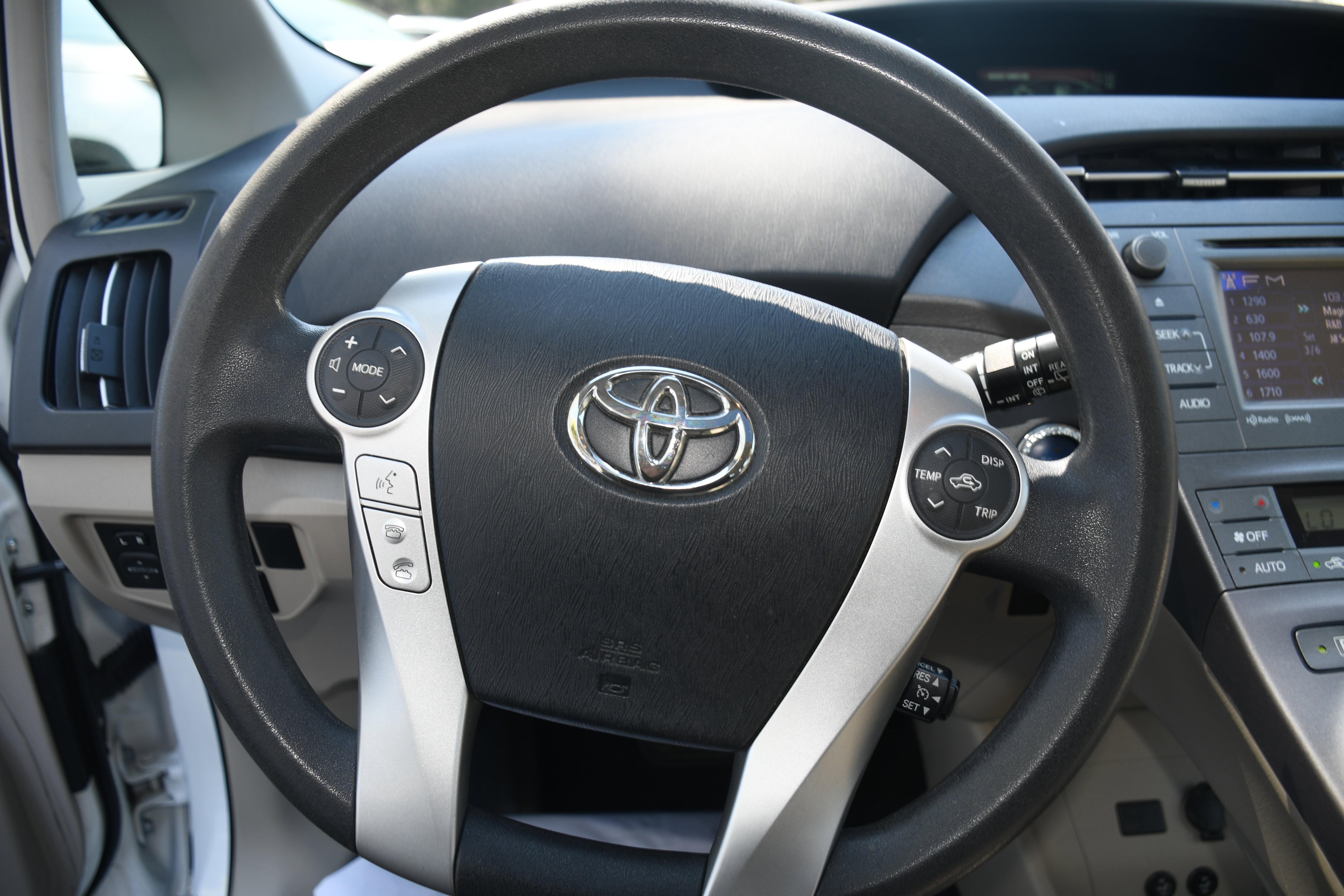 Used 2015 Toyota Prius Three w/ Solar Roof Package image 13