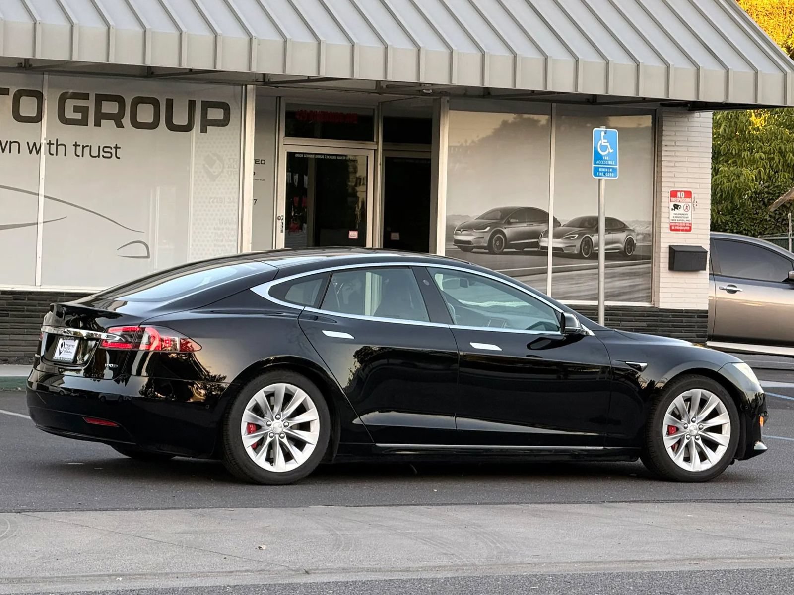 Used 2017 Tesla Model S 100D AWD/4WD image 8