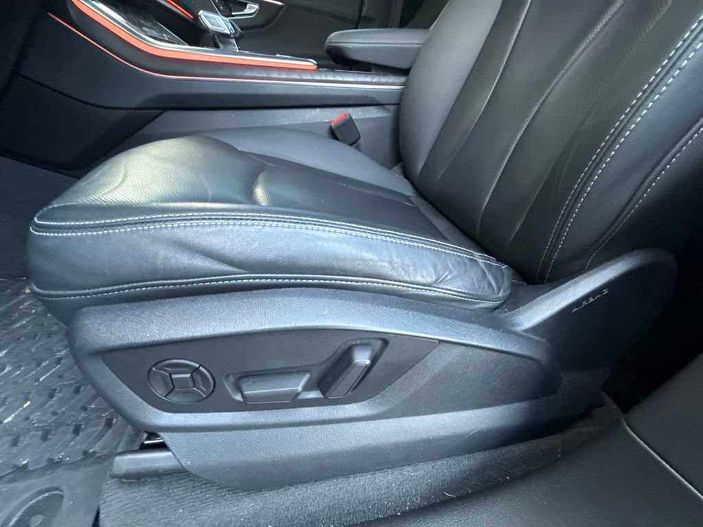 Used 2021 Audi Q8 Prestige w/ Prestige Package AWD/4WD image 38