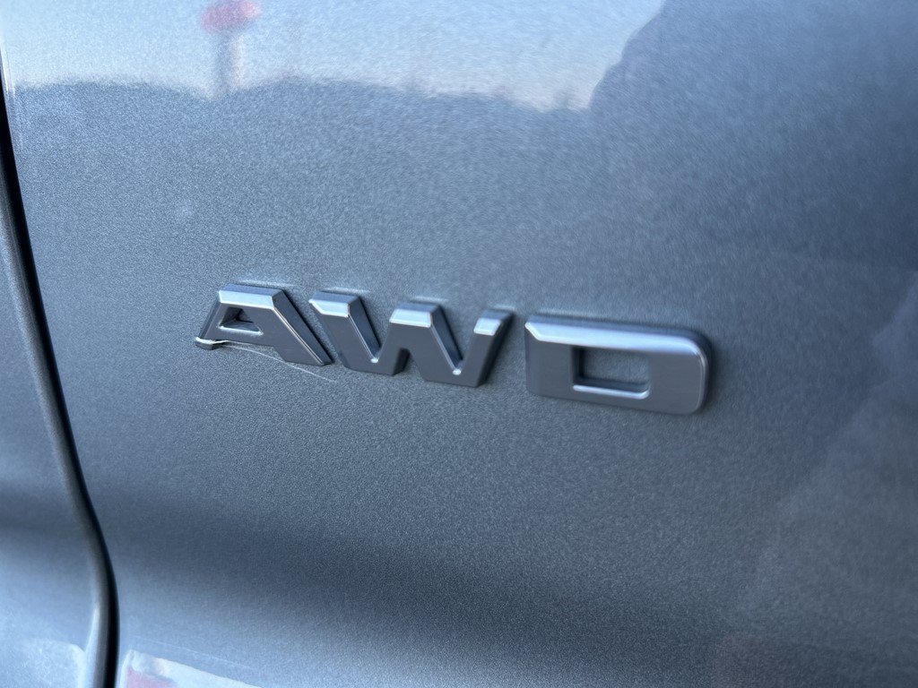 Certified 2024 Cadillac XT4 Sport AWD/4WD image 9