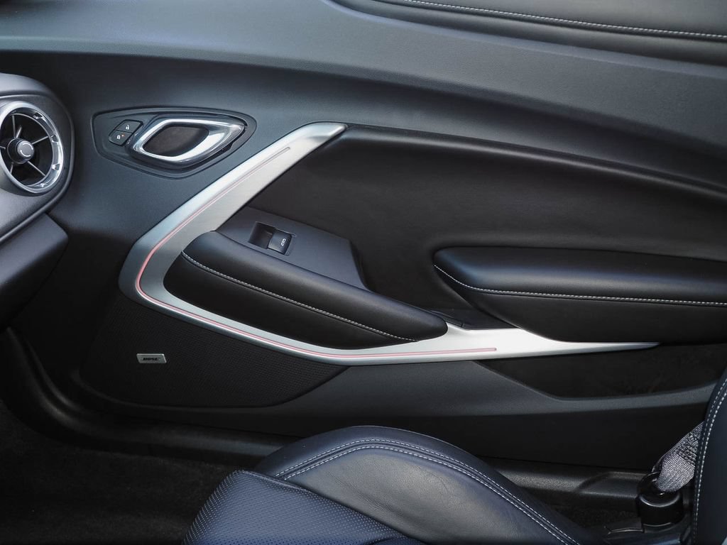 Used 2016 Chevrolet Camaro SS RWD image 25