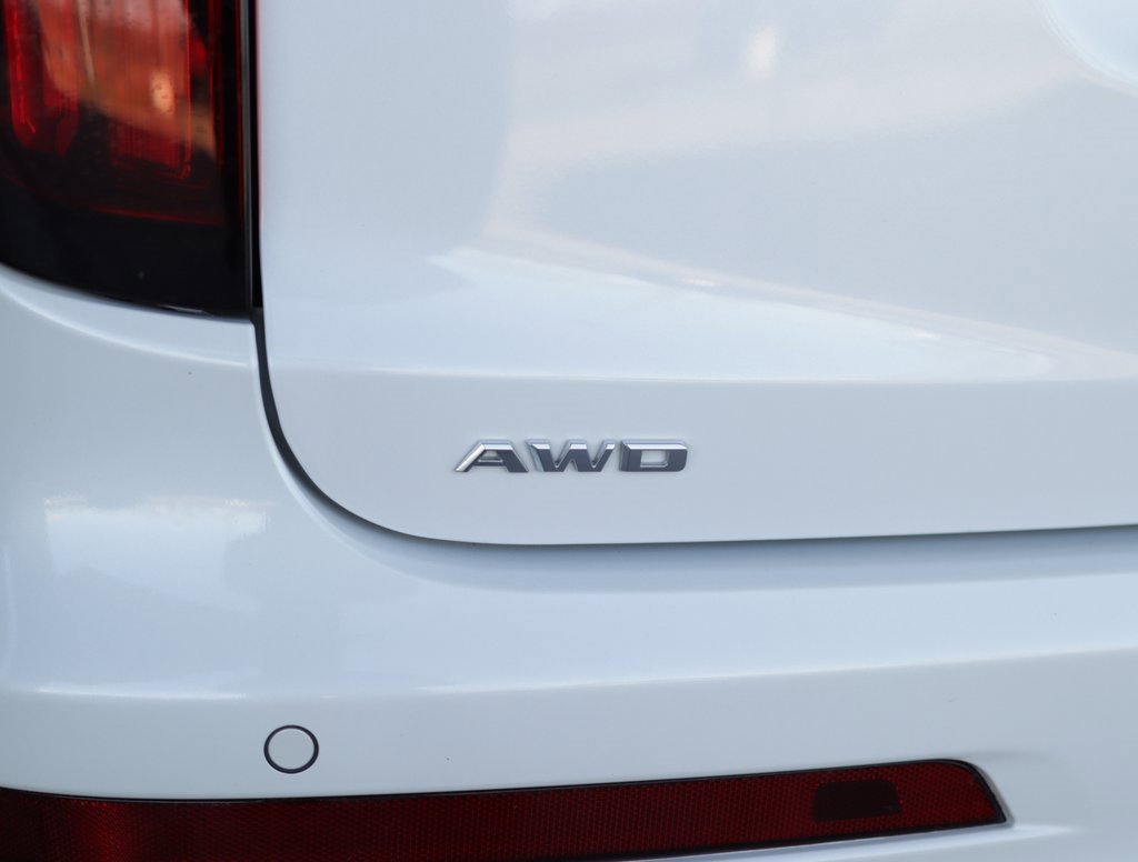 Used 2025 Cadillac XT6 Premium Luxury image 40