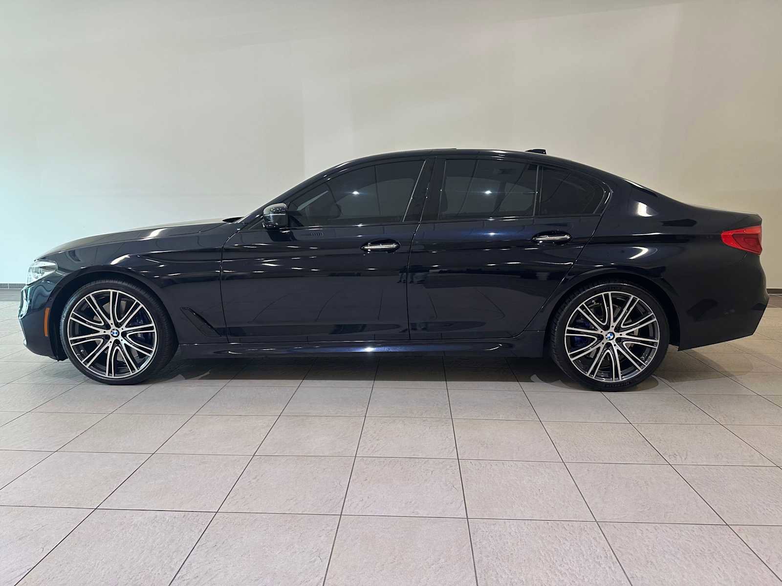 Used 2017 BMW 540i xDrive AWD/4WD image 3