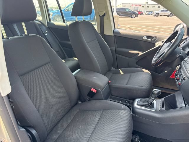 Used 2013 Volkswagen Tiguan S AWD/4WD image 13
