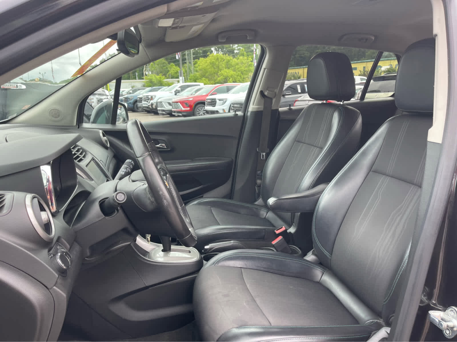 Used 2016 Chevrolet Trax LT w/ LT Convenience Package FWD image 12