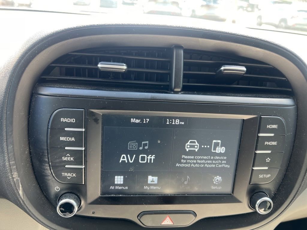 Used 2020 Kia Soul LX image 29