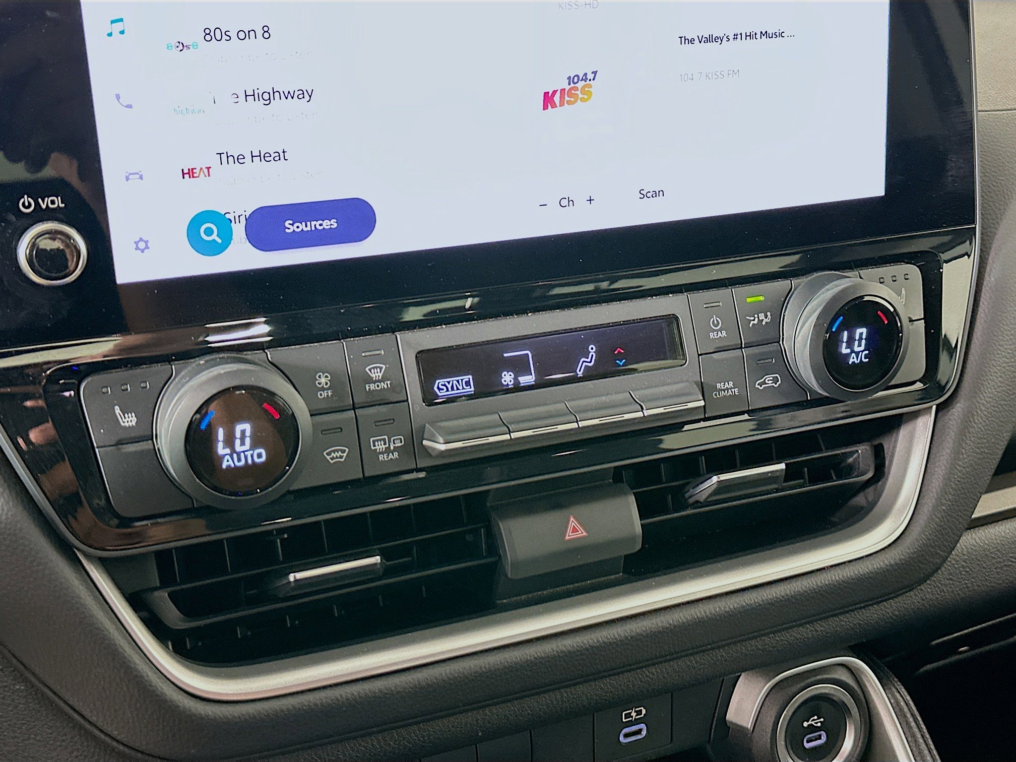 Used 2025 Toyota Grand Highlander AWD image 23