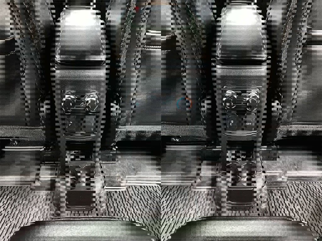 Used 2022 Ford Explorer XLT w/ Equipment Group 202A image 20